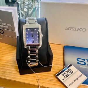 Seiko Solar Blue Mother of Pearl
Women's Watch - SUP401